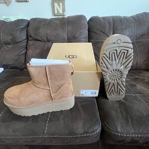 UGG Women’s Chestnut Suede Boots